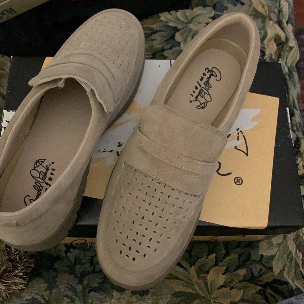 Arnold Palmer new in box wide loafers 8wide